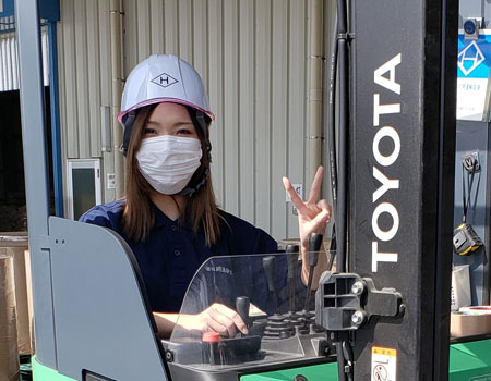 倉庫内フォークリフト作業