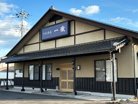 蕎麦屋のホールスタッフ