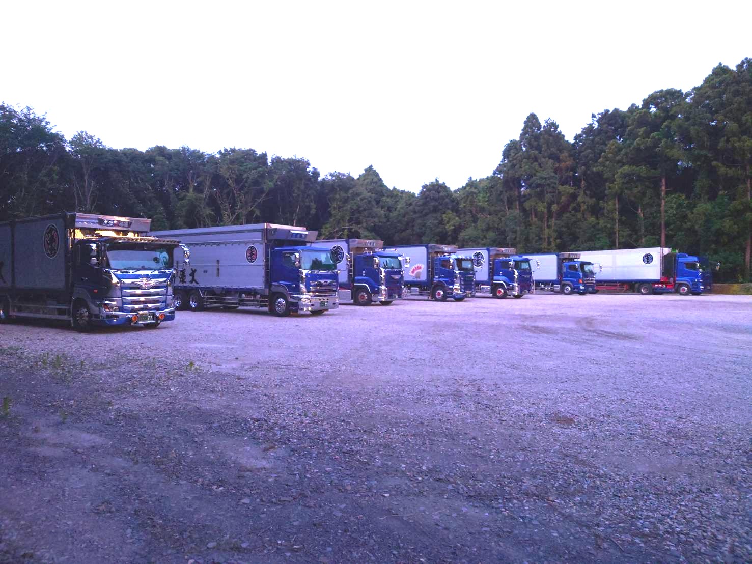 未経験OKの大型トレーラードライバー